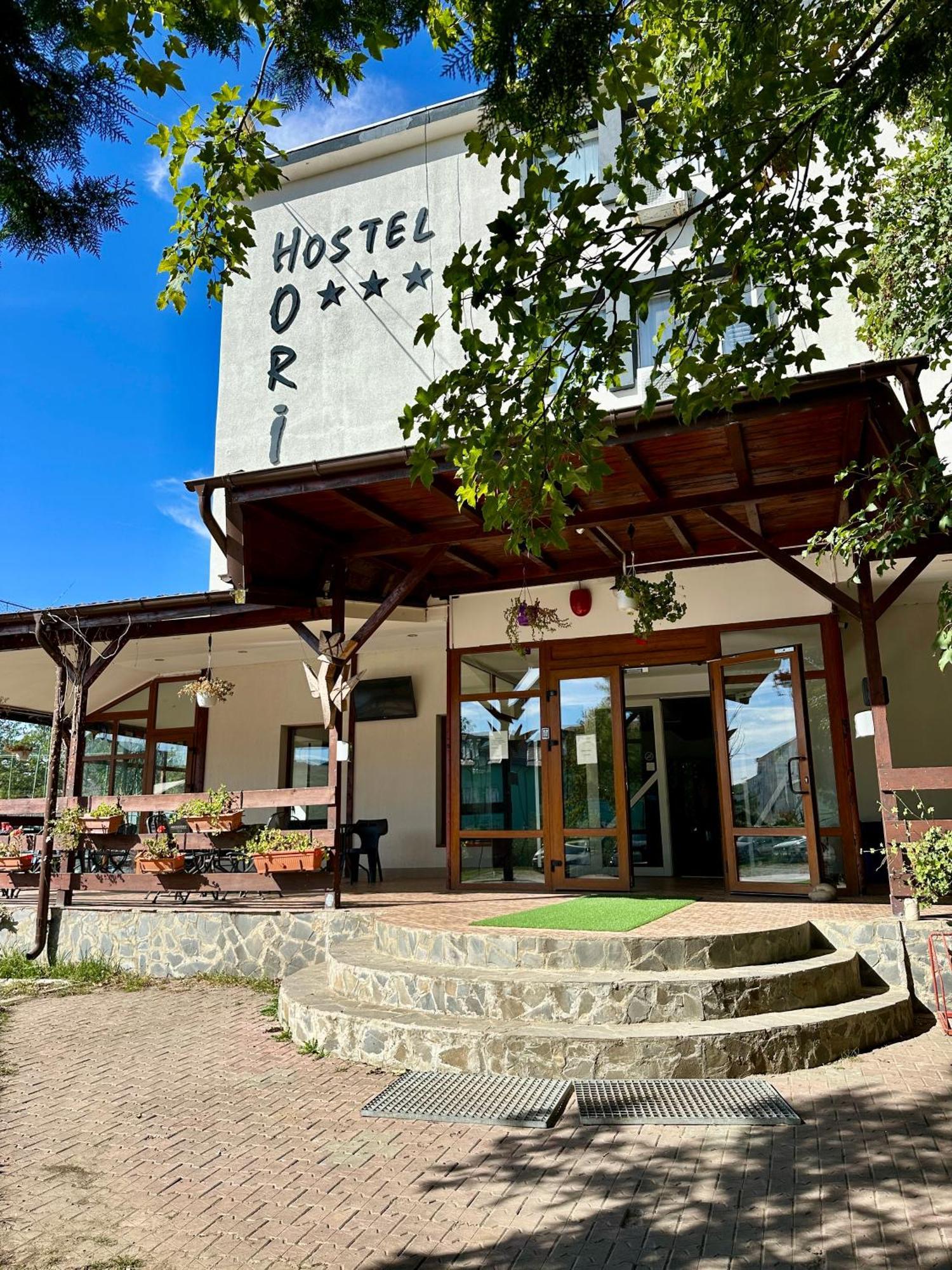Hostel Horia Plopeni Εξωτερικό φωτογραφία