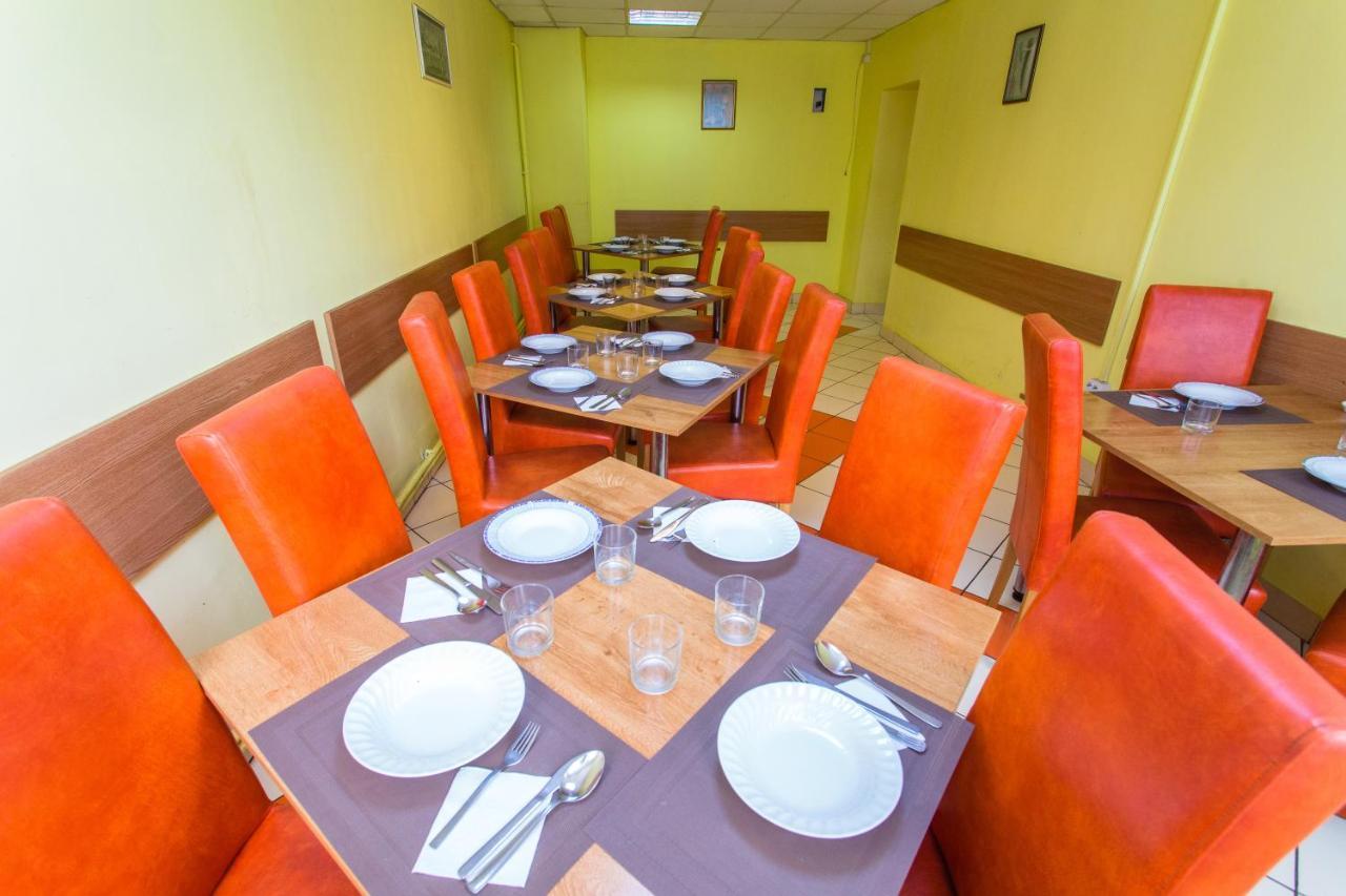 Hostel Horia Plopeni Εξωτερικό φωτογραφία
