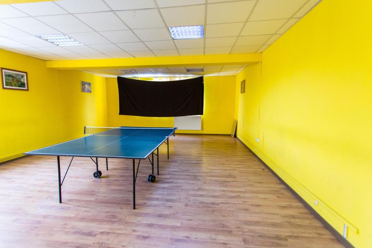 Hostel Horia Plopeni Εξωτερικό φωτογραφία