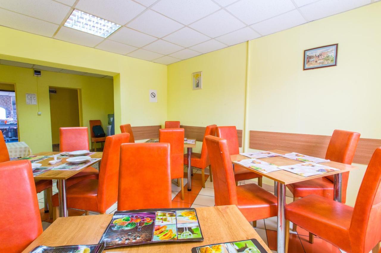 Hostel Horia Plopeni Εξωτερικό φωτογραφία