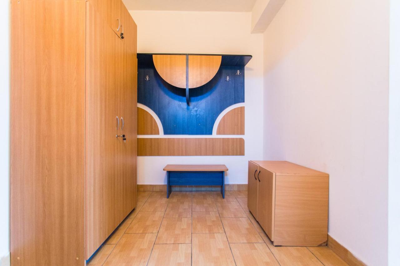 Hostel Horia Plopeni Εξωτερικό φωτογραφία